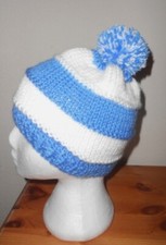 Knitted bobble hat light blue