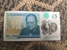 AA24 £5 five pound Churchill