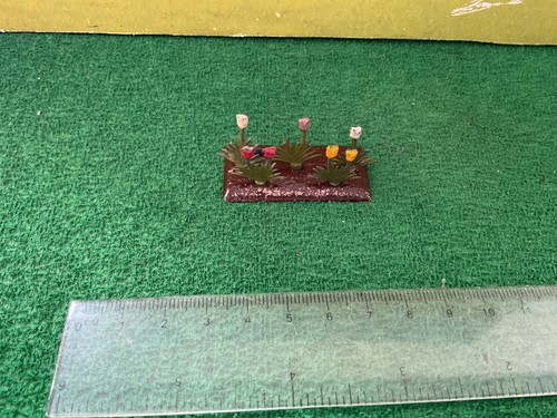 Vintage britains lead floral - lead,