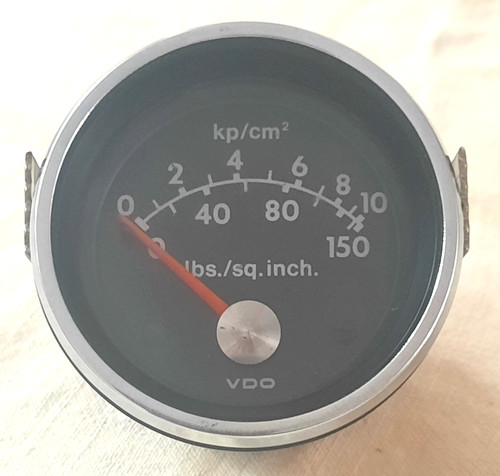 Vdo volt oil pressure - volt,