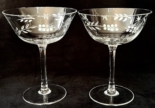 Champagne coupe saucer - champagne,