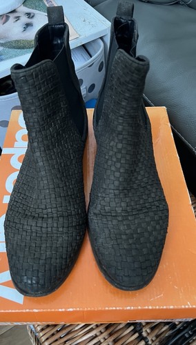 Super dry brown leather woven - super,