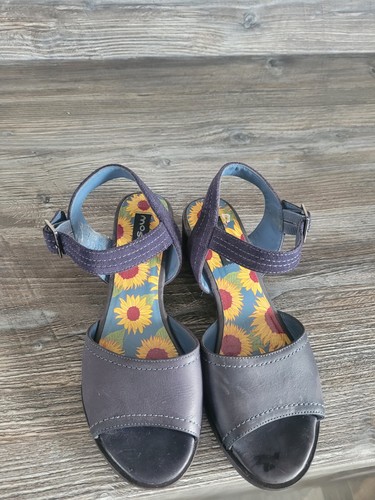 Moshulu navy leather sandals - moshulu,