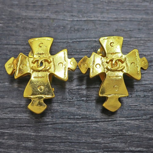 Chanel gold plated logos - chanel,