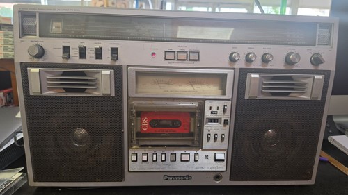 Panasonic 5600l radio - panasonic,