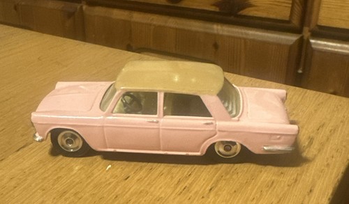 Corgi toys 232 fiat - toys,