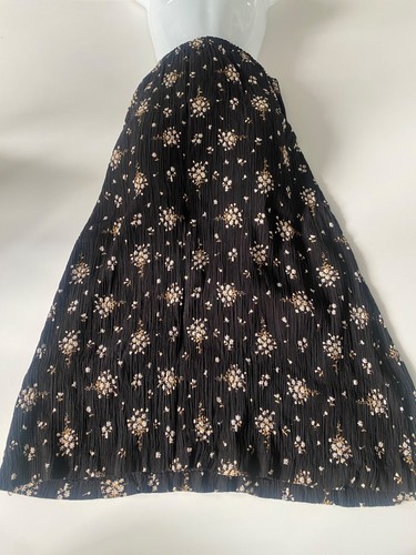 Black floral crinkle skirt - black, –