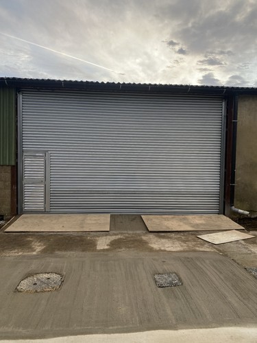 Wicket gate for roller - gate,