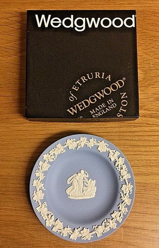 Vintage wedgewood - **,