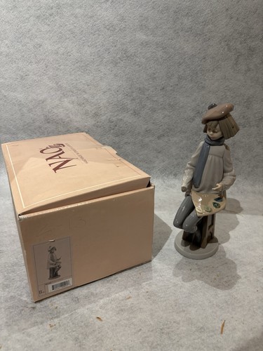 Lladro nao figurine artist - lladro,