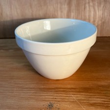 Vintage Pudding Bowl Made in England - 17cm diameter