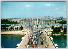 D320388 Paris. France. Place de la Concorde. Librairie Hachette. Irvin Marton