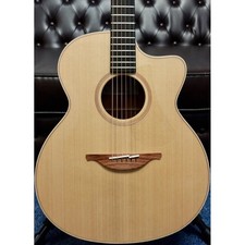 Lowden O-22C Mahogany/Red Cedar Acoustic Guitar