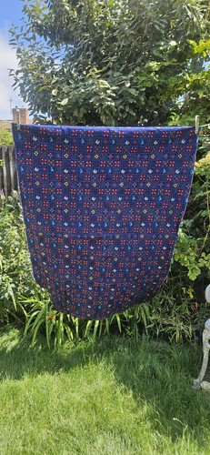 Vintage blue floral grid - blue,