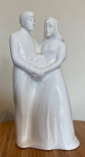 ROYAL DOULTON Figurine - HN 4280 - Images - "Love Everlasting" 18cm