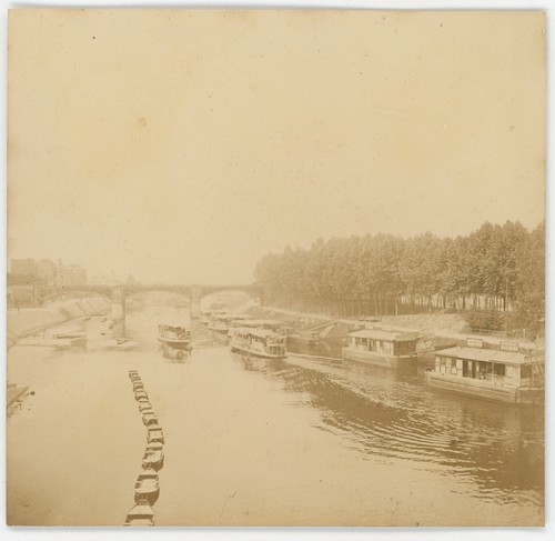 Paris houseboats the - paris.,
