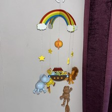 Wooden Noah’s Ark / Rainbow