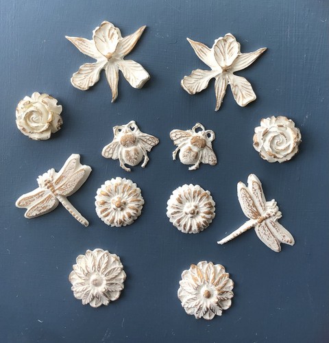 Unpainted botanical mouldings - unpainted,