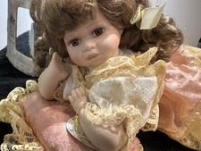Vintage Porcelain Doll Leonardo Collection Holly Boxed