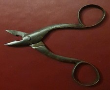 Vintage button hole scissors - vintage,