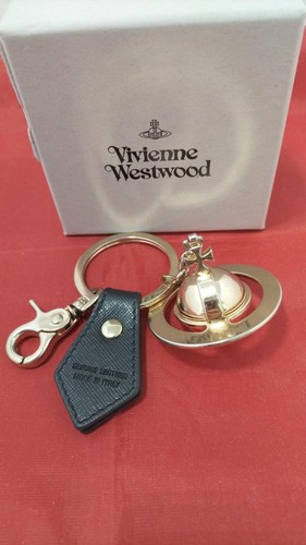 Vivienne westwood gadget - vivienne, 3d