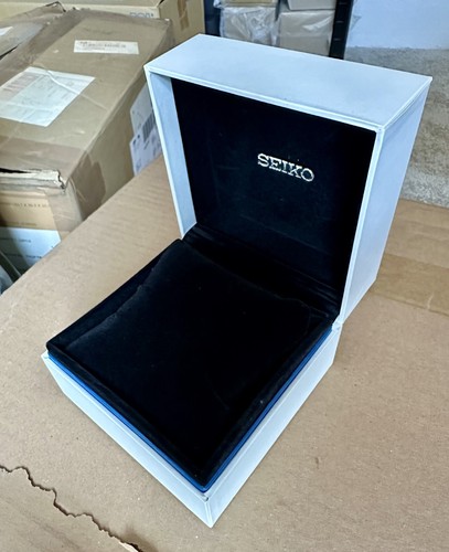 New seiko watch box - box, in