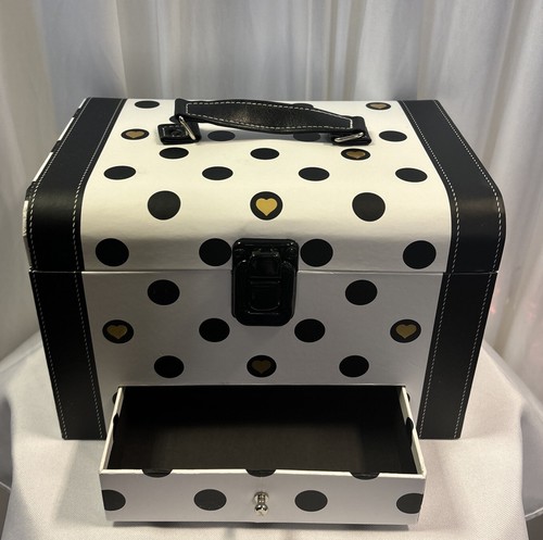 Treasure box suitcase - box/, suitcase/