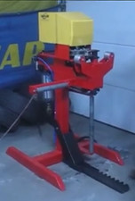 Truck tyre cutting machine