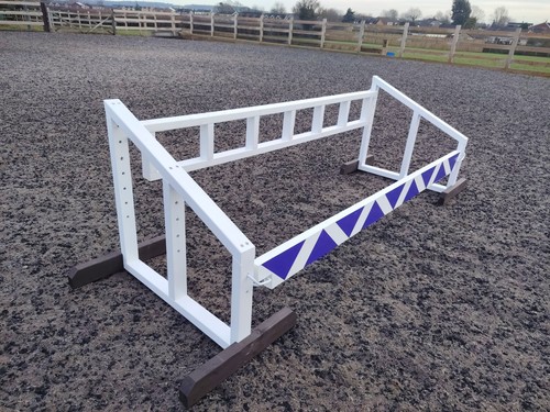 Horse jumps 3ft spread - 3ft,
