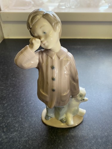 Nao lladro 1139 sleepy - by, head