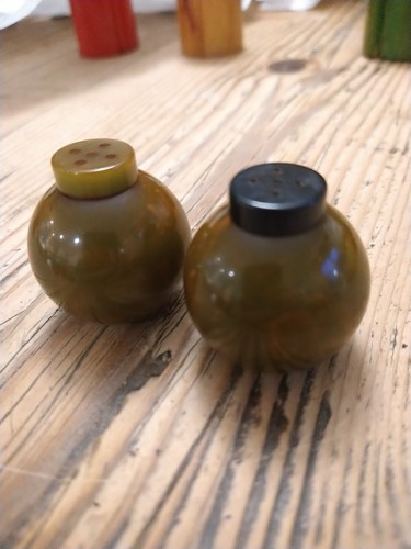 Green bakelite catlin cruet - catlin,