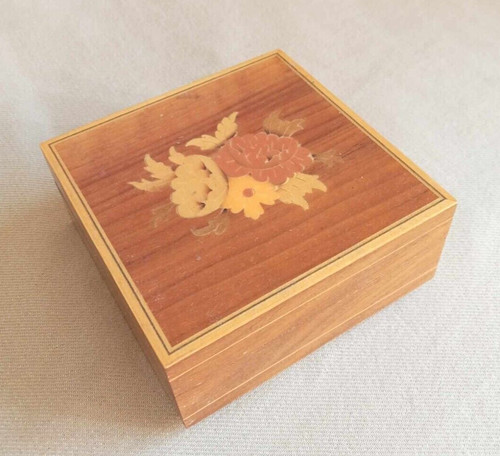 Antique 1920s wooden jewellery - 1920s,