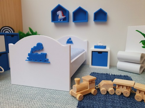 Dolls house steam train - dolls, junior