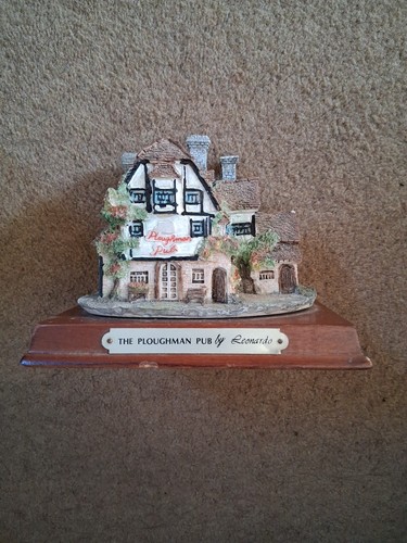 Pub building ornament - building,