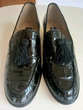 STUART WEITZMAN FOR RUSSELL &