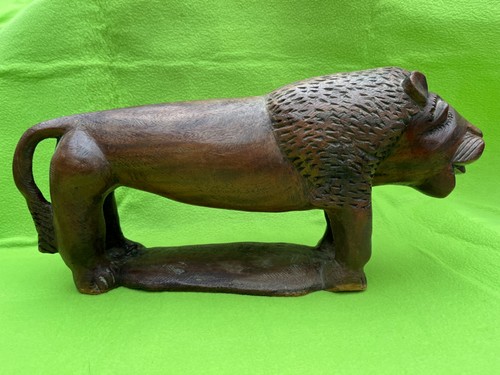 Vintage carved wooden lion - vintage,