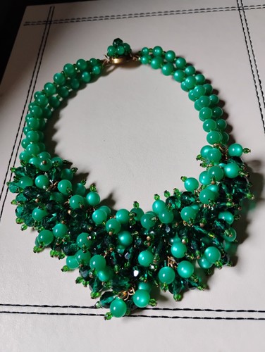 Vintage emerald green moonglow - vintage,