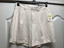 A New Day Ladies Size 8 White Dressy Trouser Shorts NWT