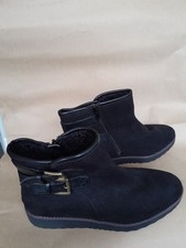 New Evans Zip Up Black Suede