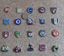 ENGLISH  LEAGUE METAL / ENAMEL