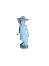 NAO/LLADRO Porcelain  Figurine