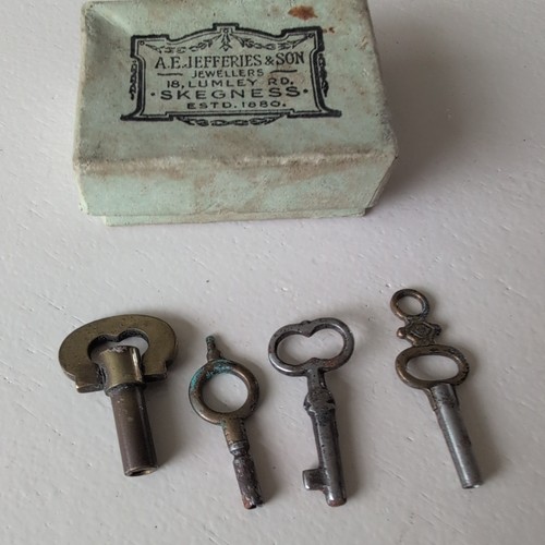 Antique pocket watch keys - antique,