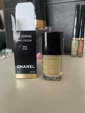 Chanel Beige 565 Nail Polish