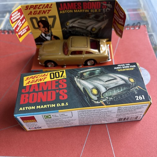 Corgi james bond - corgi, aston