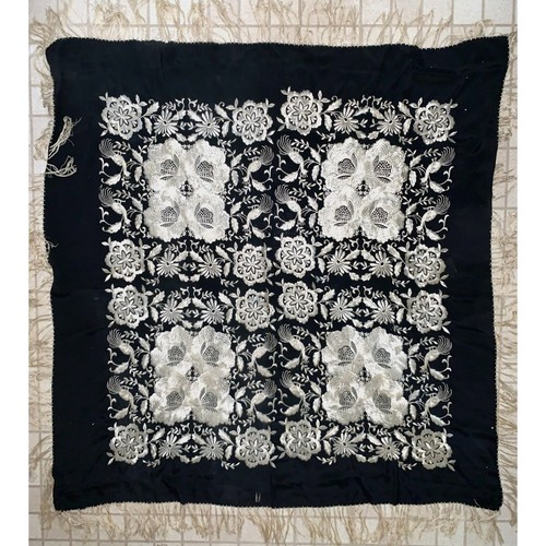 Antique black ivory - ivory, silk