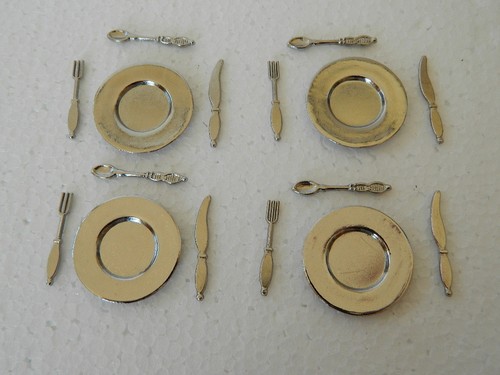 12th scale dolls - scale,