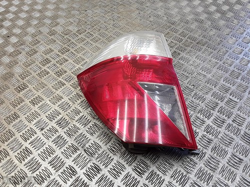 2005 honda rear tail - fr-v,