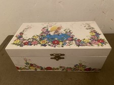 Ballerina musical jewellery