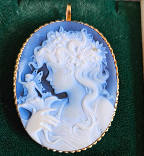 Blue white oval cameo - blue,