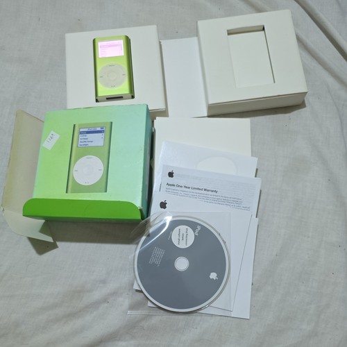 Collectible apple ipod - -,